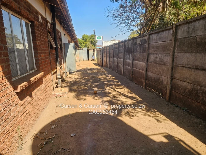 Warehouse in Kuwadzana with Boardroom