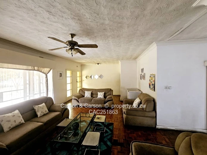 Queensdale 4-Bed Home with Secure Veranda & Large Yard