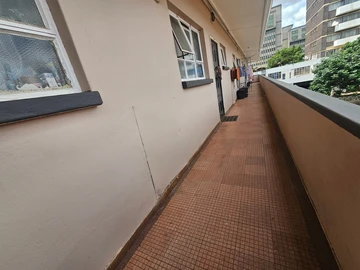 Flat & Apartment
