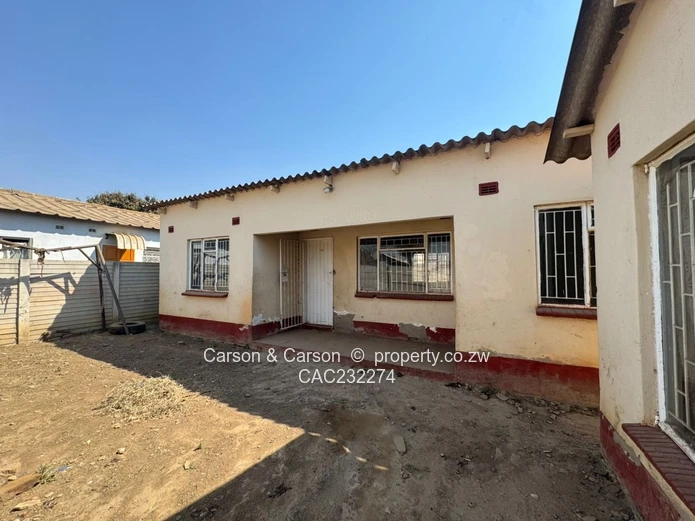 House to share in Budiriro close to the shopping centre (Sole Mandate)