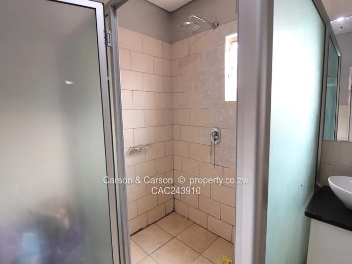 Modern house to rent in Tynwald 