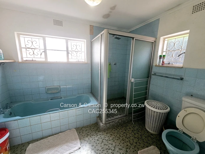 3 beds house for rent