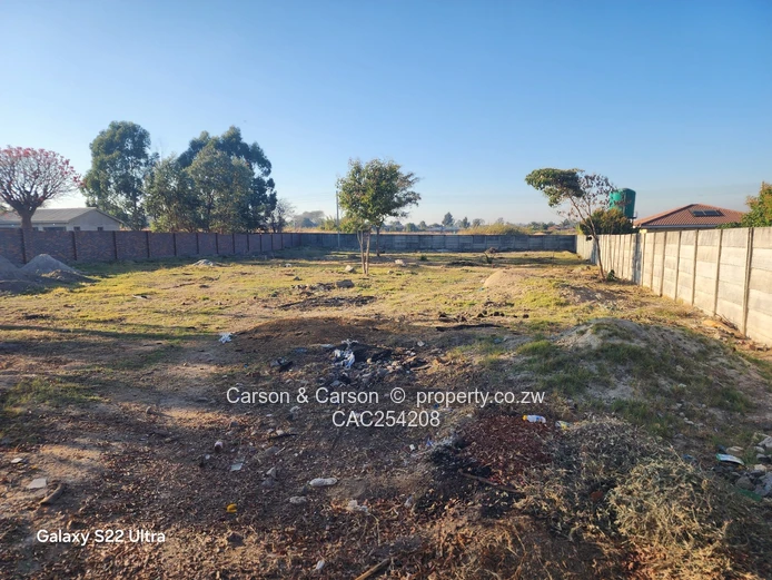 2000m² Waterfalls Stand — Tarred Main Road, Borehole