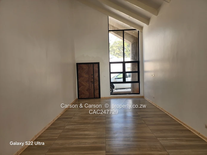 Modern 3-Bed, 2-Bath Garden Flat with Borehole – Borrowdale