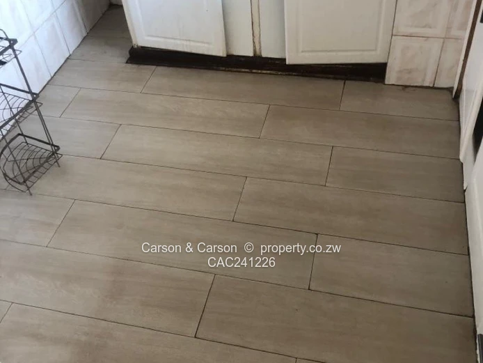 One and a half bedrooms flat for sale in the Avenues 