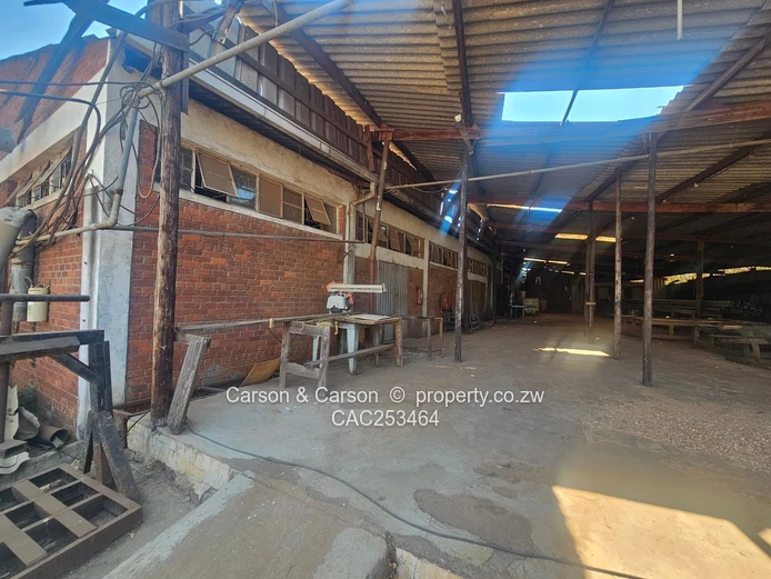 Warehouse in Kuwadzana with Boardroom