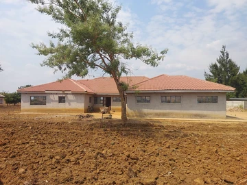 6 Bedroom House