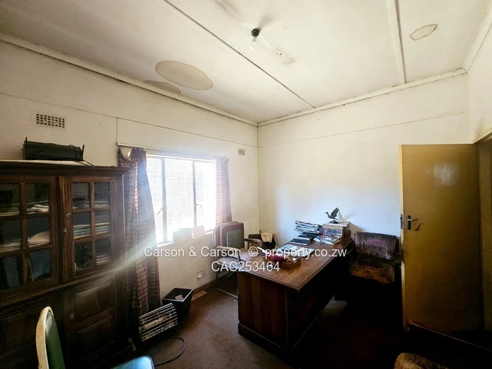 Warehouse in Kuwadzana with Boardroom