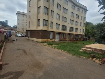 2 Bedroom Flat & Apartment