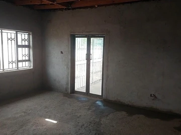 6 Bedroom House